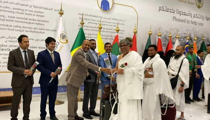 বাংলাদেশের প্রথম হজ ফ্লাইট সৌদি আরব পৌঁছেছে