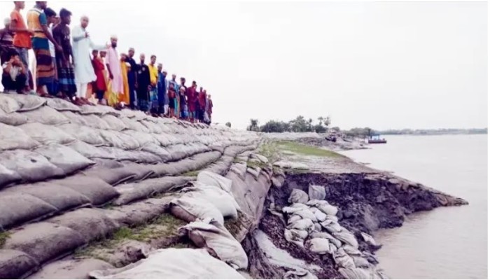 কপোতাক্ষের গর্জনে কাপছে প্রতাপনগর