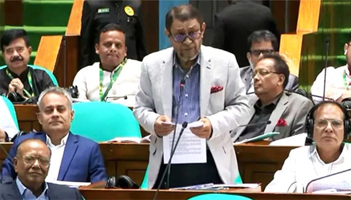 ​অতিদ্রুত এক লাখ স্বাস্থ্য কর্মী নিয়োগ দেওয়া হবে: স্বাস্থ্যমন্ত্রী