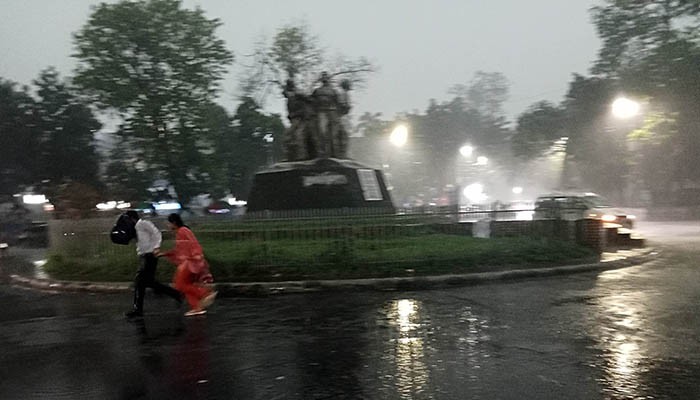 ​অবশেষে রাজধানীতে স্বস্তির বৃষ্টি, কমলো তাপমাত্রা