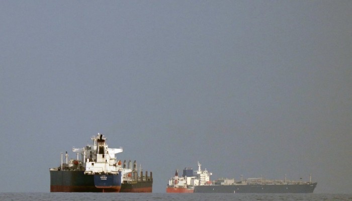 ​মার্কিন অবরোধেও যেভাবে তেল রফতানি অব্যাহত রেখেছে ইরান