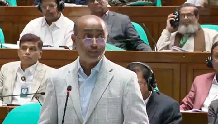 ​সংবিধান সংশোধনে ১৭ সদস্যের বিশেষ কমিটি গঠনের প্রস্তাব