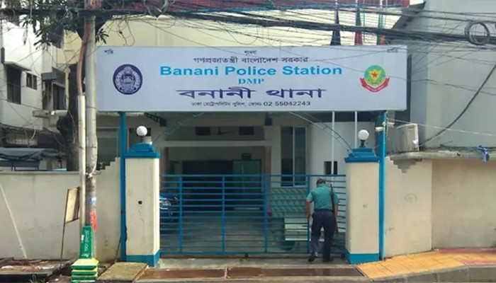 ​পররাষ্ট্র প্রতিমন্ত্রীর গাড়িতে বাসের ধাক্কা, চালক গ্রেপ্তার