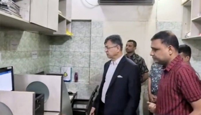 ​থানাগুলোকে দালালমুক্ত করার নির্দেশ স্বরাষ্ট্রমন্ত্রীর