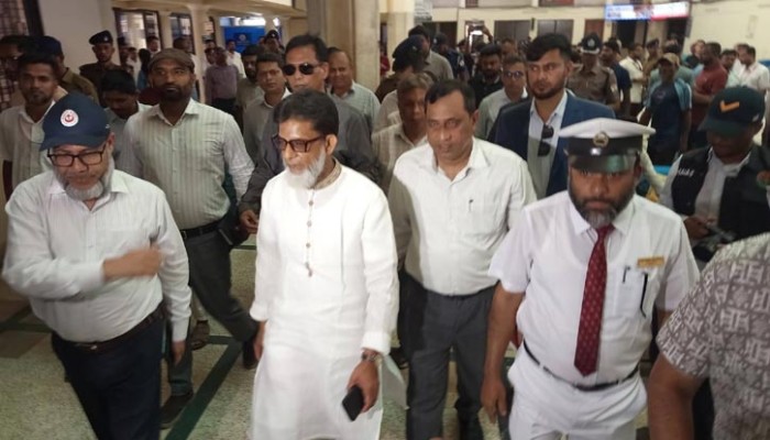 সীমাবদ্ধতা আছে, কিন্তু বসে থাকলে হবে না: রেল প্রতিমন্ত্রী