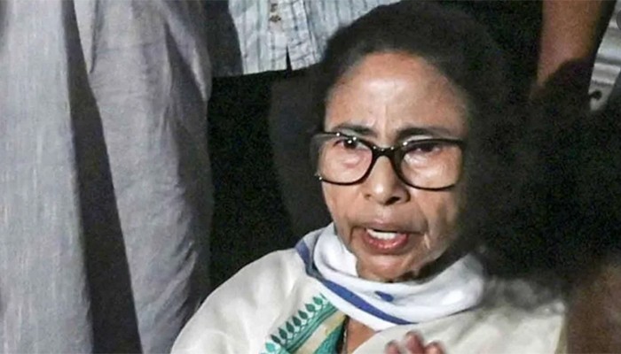 ​মমতার বাড়ি লক্ষ্য করে ‘চোর-চোর’ স্লোগান