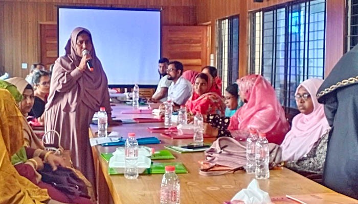 কলাপাড়ায় কৃষাণীদের সমস্যা সম্ভাবনা নিয়ে বিশেষ সভা