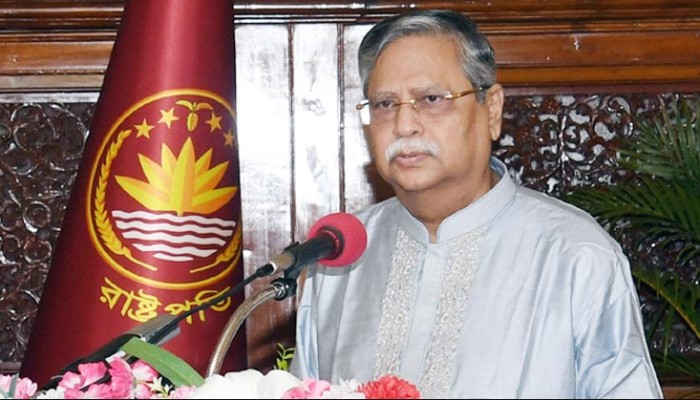 ​দেশে ফিরেছেন রাষ্ট্রপতি