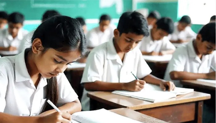 ​অষ্টম শ্রেণির অনলাইন রেজিস্ট্রেশন স্থগিত করল শিক্ষা মন্ত্রণালয়