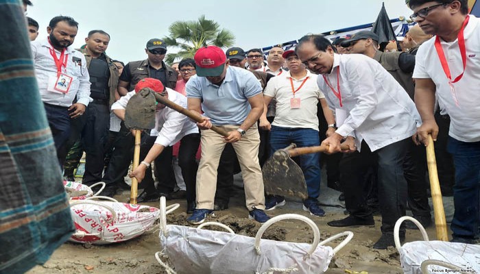 বাবার স্মৃতিবিজড়িত ‘ধরার খাল’ পুনঃখনন উদ্বোধন করলেন প্রধানমন্ত্রী