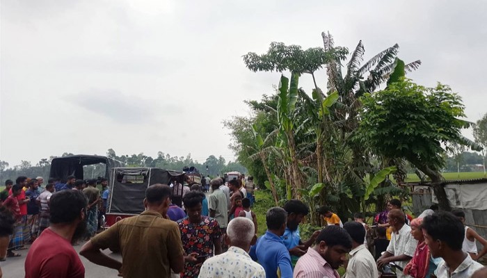 কুড়িগ্রামে পিকআপের সঙ্গে মোটরসাইকেলের সংঘর্ষে নিহত ১