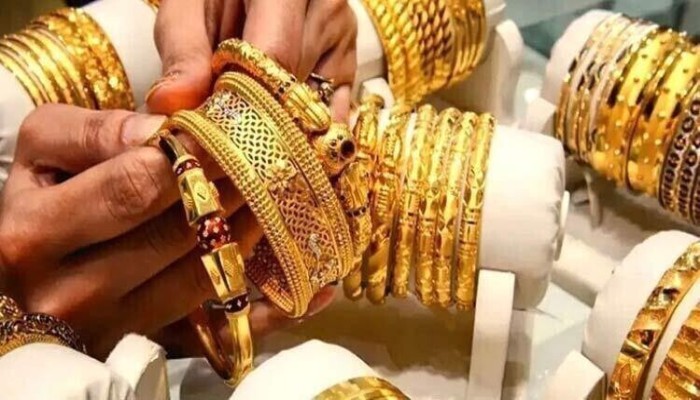 সোনার দাম ভরিতে কমলো ৪৪৩২ টাকা
