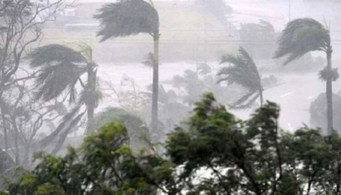 ১০ জেলায় ঝড়ের আভাস, নদীবন্দরেও সতর্কবার্তা