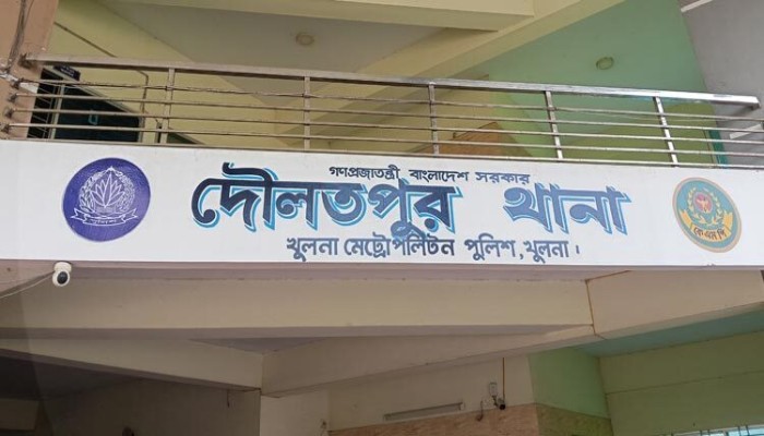 খুলনায় মসজিদে ঢুকে দুইজনকে গুলি