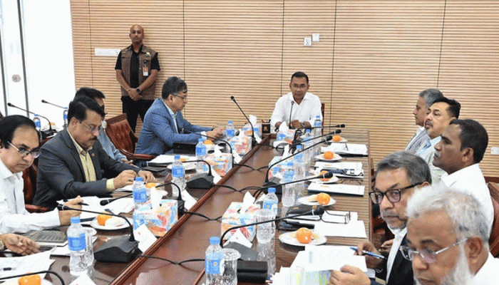 রাজধানীর তিন বাস টার্মিনাল সরানোর নির্দেশ প্রধানমন্ত্রীর