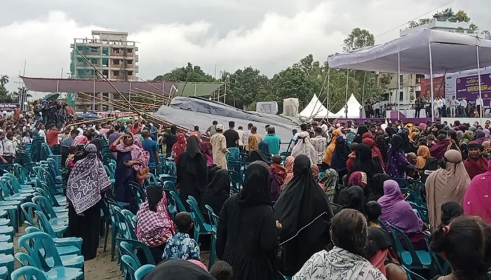 শ্রীমঙ্গলে প্রধানমন্ত্রী পৌঁছানোর আগেই ভেঙে পড়ল প্যান্ডেল