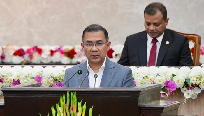 নিরাপত্তার ঘেরাটোপে সরকার প্রধানকে জনগণ থেকে দূরে ঠেলে না দেওয়ার আহ্বান