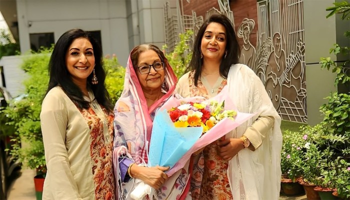 জন্মদিনে দিলারা জামান : মেয়েকে কাছে পেয়েছি, এটাই আনন্দের