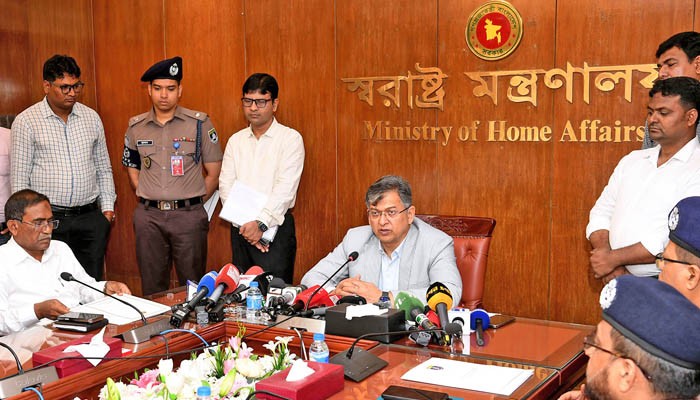শিগগিরই বেনজীরকে ফেরত দেবে আমিরাত :স্বরাষ্ট্রমন্ত্রী