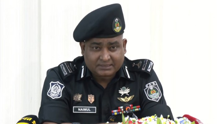 ২৩ জুনকে ঘিরে আইনশৃঙ্খলা বিঘ্ন করার চেষ্টাকারীরা ঝুঁকির মধ্যে পড়বে: র‌্যাব