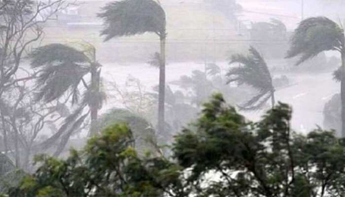 ​সন্ধ্যার মধ্যে ১১ জেলায় ঝড়ের আভাস, নদীবন্দরে সতর্কবার্তা