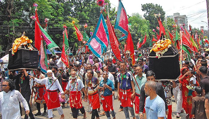 ‘হায় হোসেন’ মাতমে মুখর পুরান ঢাকা