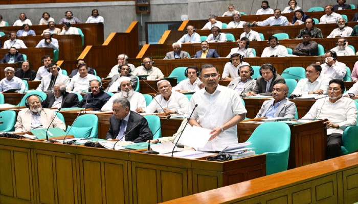 চাকরির জন্য তরুণদের বছরের পর বছর অপেক্ষা করতে হবে না: প্রধানমন্ত্রী