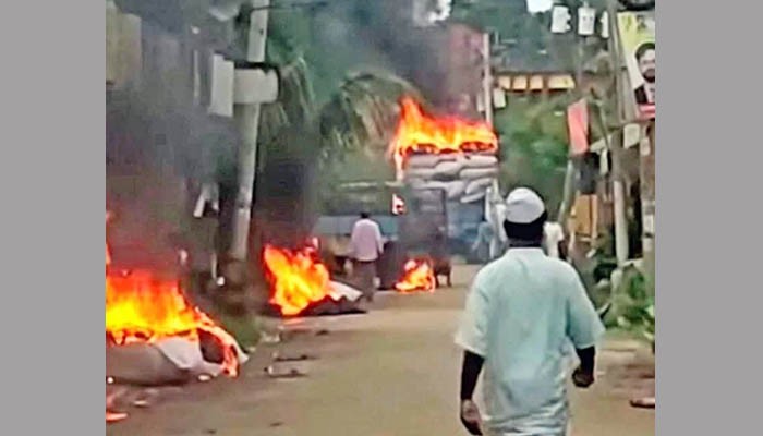 শ্রীমঙ্গলে তুলাবোঝাই ট্রাকে অগ্নিকাণ্ড