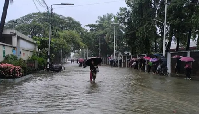​অতি ভারী বর্ষণে চট্টগ্রাম শহরে জলাবদ্ধতা