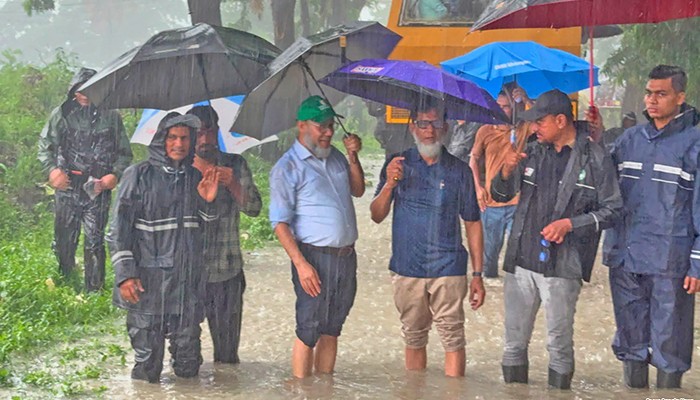 রেললাইন পাঁচ ফুট পর্যন্ত উঁচু করার পরিকল্পনা রয়েছে: হাবিবুর রশিদ