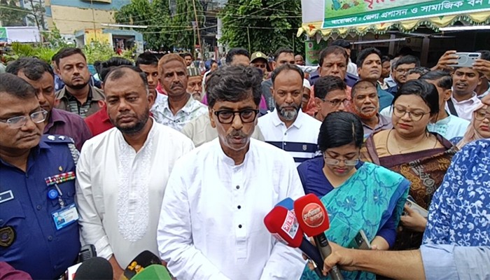 ​বন্যায় ক্ষতিগ্রস্ত কৃষকদের তালিকা হচ্ছে, সহায়তা দেবে সরকার: কৃষিমন্ত্রী