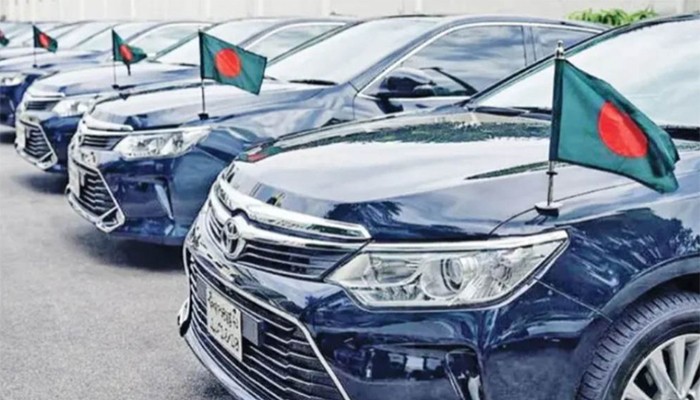 ​সরকারি কর্মকর্তাদের গাড়ি খরচ কমছে না
