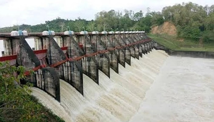 কাপ্তাই বাঁধে জলকপাট খুলে নিষ্কাশন হচ্ছে ৯ হাজার কিউসেক পানি