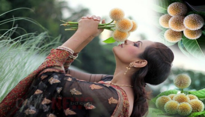 বর্ষার ফুলে ত্বকের যত্ন