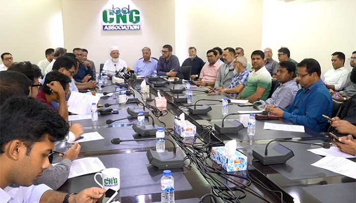 কমিশন না বাড়লে ৩০ জুলাই সিএনজি ফিলিং স্টেশন বন্ধের ঘোষণা
