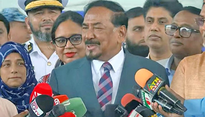রাষ্ট্রপতির পদত্যাগ নিয়ে কিছু জানা নেই: দেশে ফিরে স্পিকার