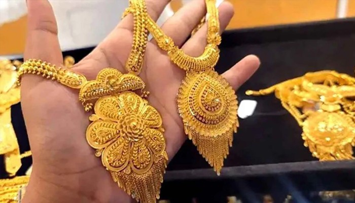 দেশের বাজারে স্বর্ণের দামে বড় পতন, ভরি যত