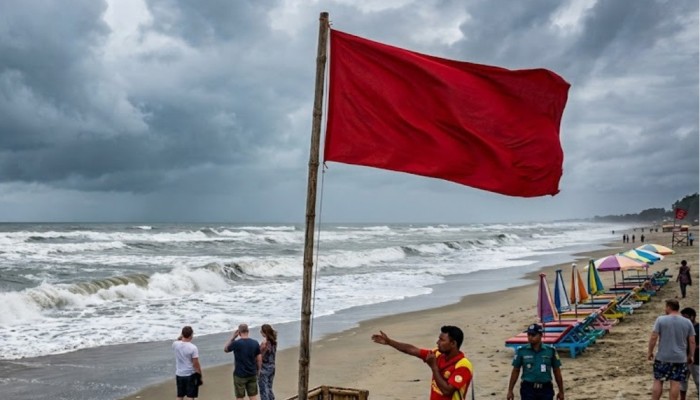 সাগরে লঘুচাপ, ঝড়ের শঙ্কায় বন্দরে ৩ নম্বর সতর্কসংকেত