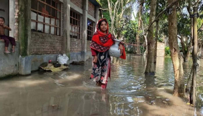 কৃত্রিম বন্যায় ভোগান্তি চরমে