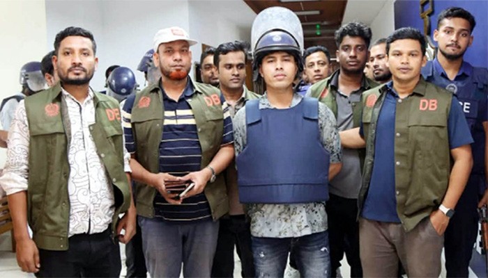 ​শীর্ষ সন্ত্রাসী ডেভিড ইমনের ১০ দিনের রিমান্ড চায় পুলিশ