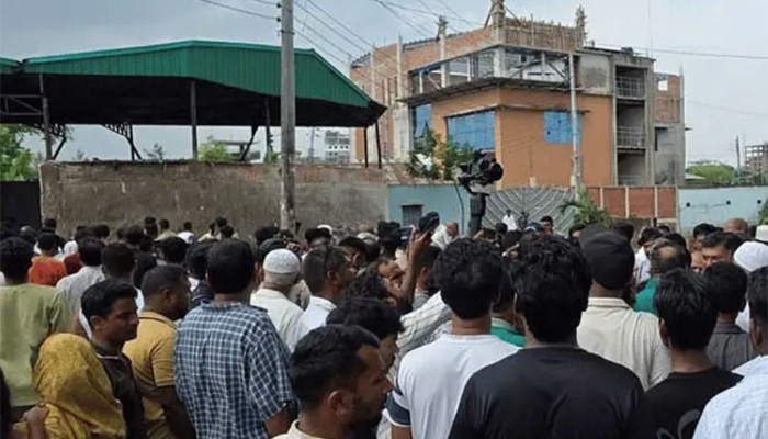 ​উত্তরখানে ডিএনসিসি প্রশাসক ও এমপির উপর হামলার অভিযোগ