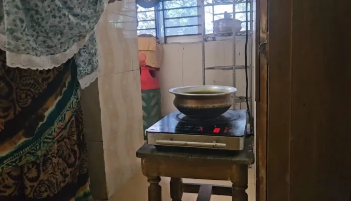 ফেনীতে গ্যাস সরবরাহ বন্ধ হয়ে অচল ফিলিং স্টেশন