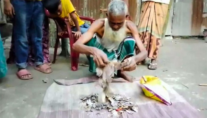 ​কৃষকের জমানো দুই লাখ টাকা খেলো ইঁদুর-উইপোকা