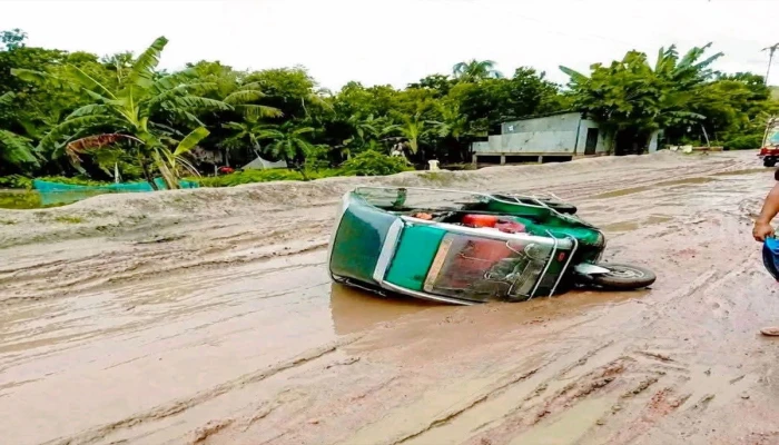 ৮২২ কোটি টাকা ব্যয়ে সড়ক নির্মাণে ধীরগতিতে বাড়ছে জনভোগান্তি