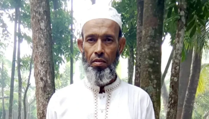 ছেলেকে বাঁচাতে গিয়ে প্রতিপক্ষের হামলায় প্রাণ গেল বাবার