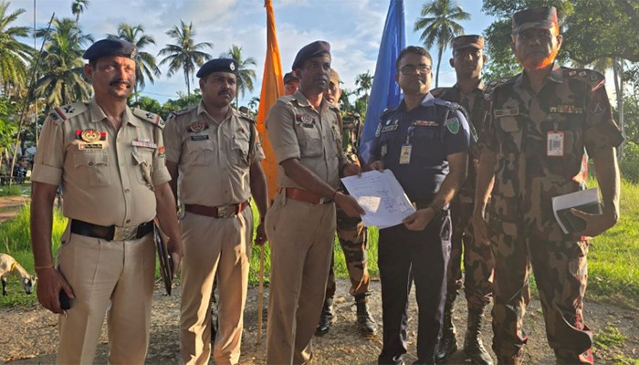 ​গুলিতে নিহত যুবকের লাশ ৩৬ ঘণ্টা পর হস্তান্তর করল বিএসএফ