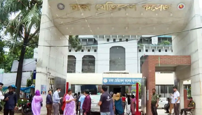 ঢাকা মেডিকেলে কিশোরীর মরদেহ ফেলে পালাল দুই যুবক