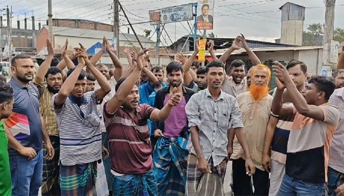 ​গ্যাসের দাবিতে জামালপুর-টাঙ্গাইল মহাসড়ক অবরোধ