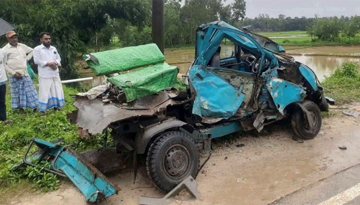 ​চকরিয়ায় বাস-লেগুনা সংঘর্ষে নিহত চার