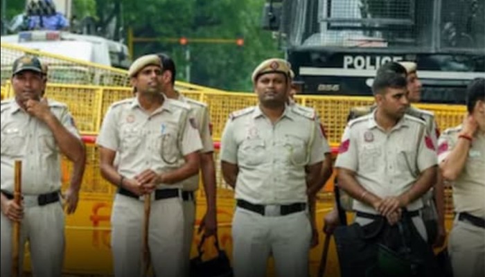 দিল্লি হাইকোর্টসহ ছয় জায়গায় বোমা হামলার হুমকি, নিরাপত্তা জোরদার
